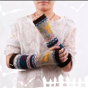 Women’s Arm Warmer Fingerless Gloves Not Tag New